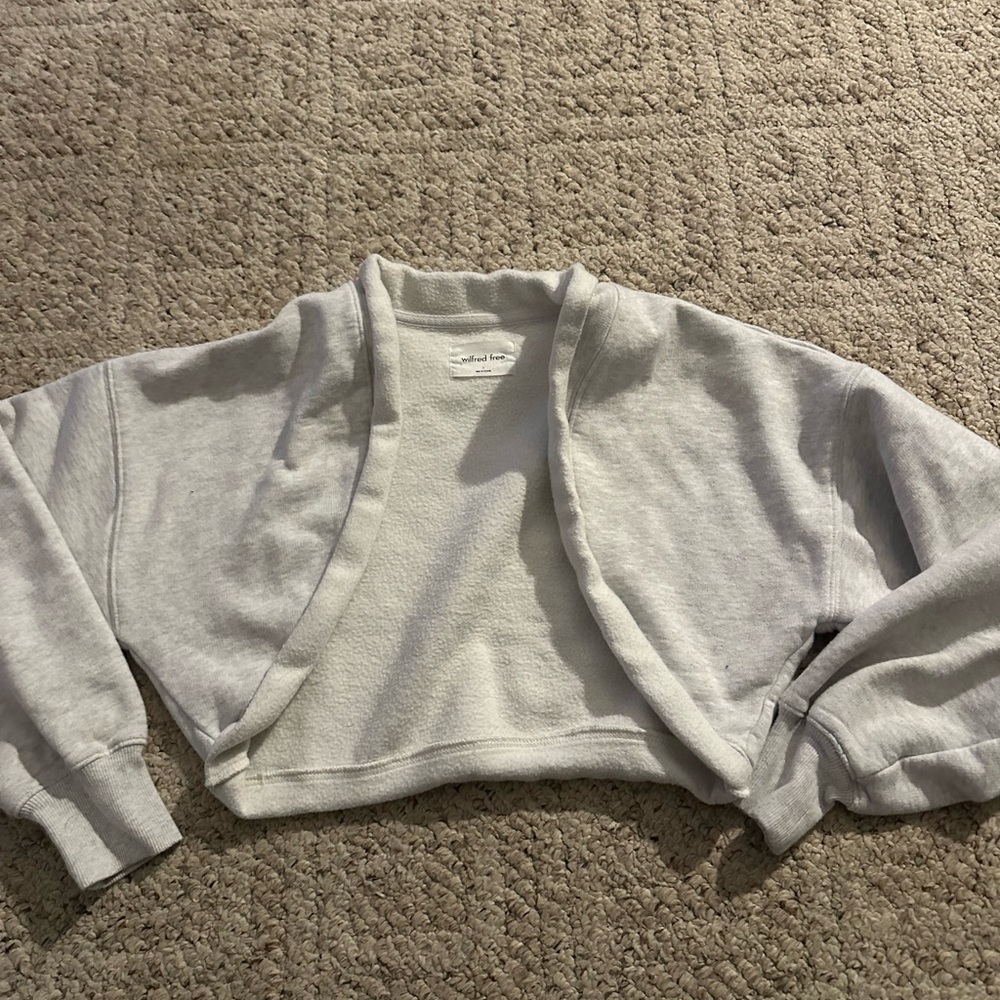 aritzia wilfred free shrug